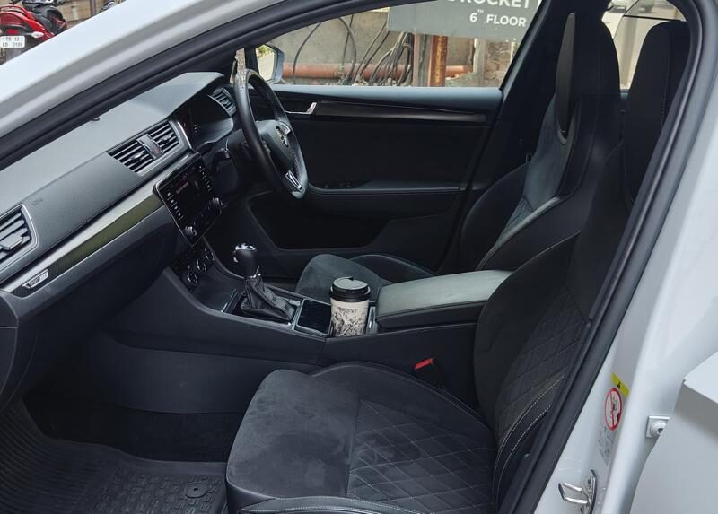 '20 Skoda Superb Sportline