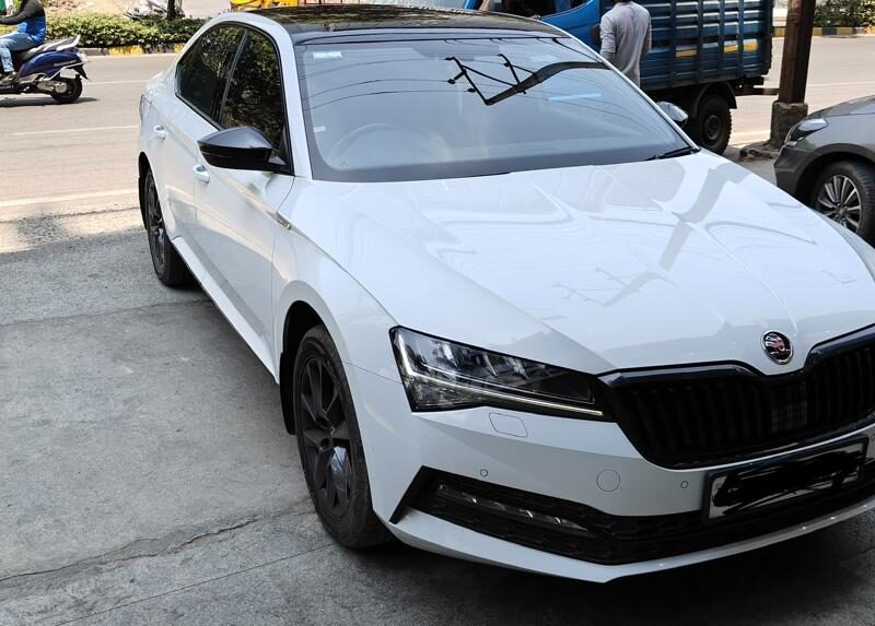 '20 Skoda Superb Sportline