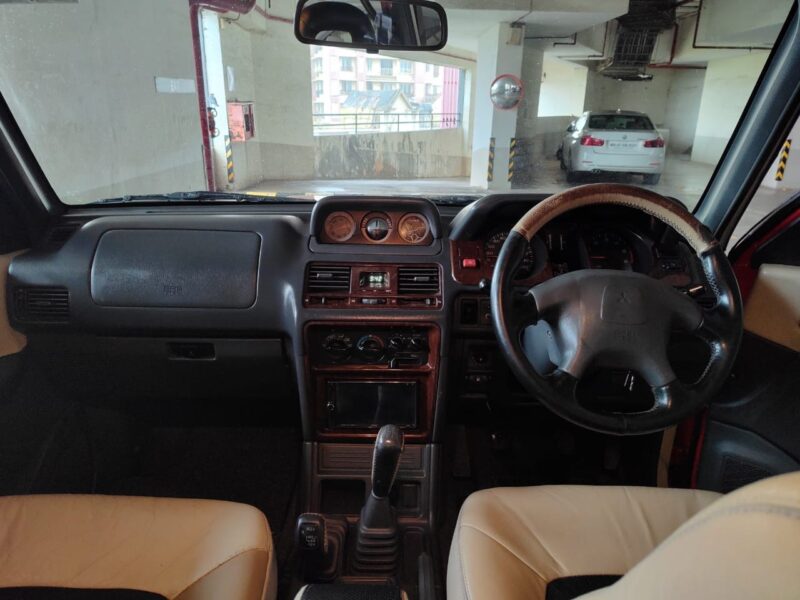 '07 Pajero GLX with ABS and Airbags