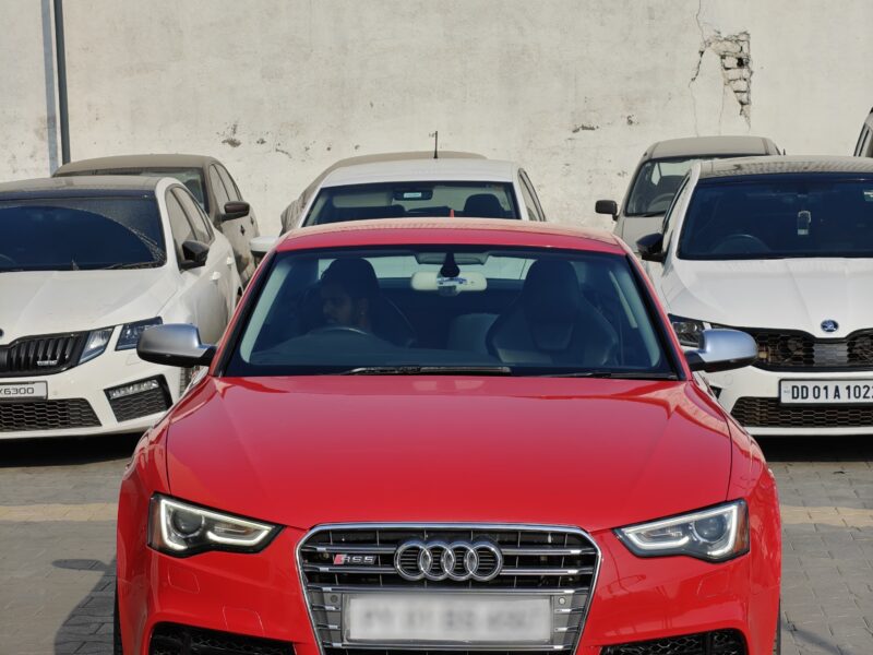‘12 Audi RS5