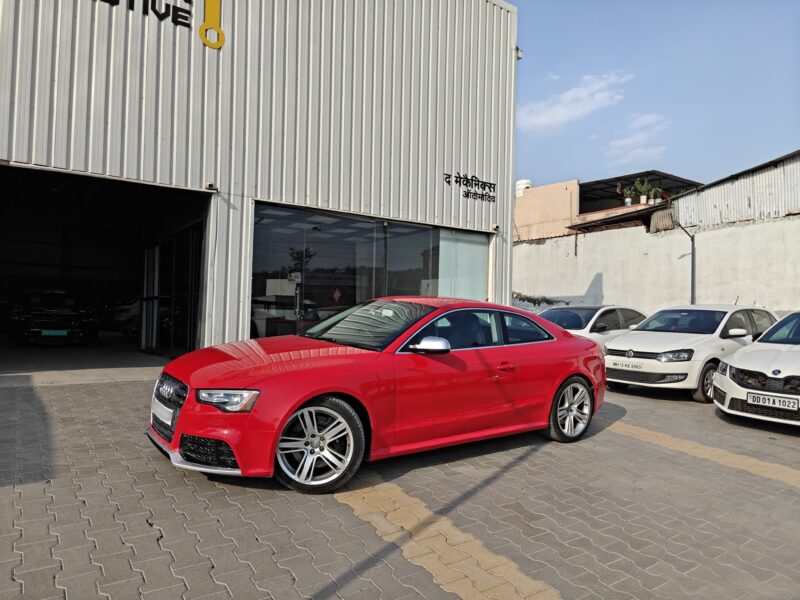 ‘12 Audi RS5