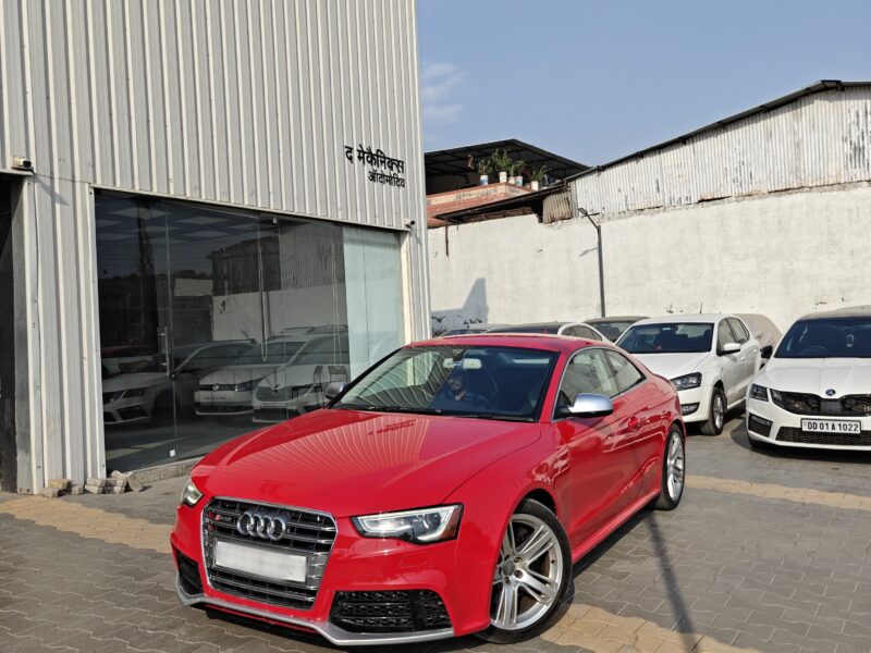 ‘12 Audi RS5
