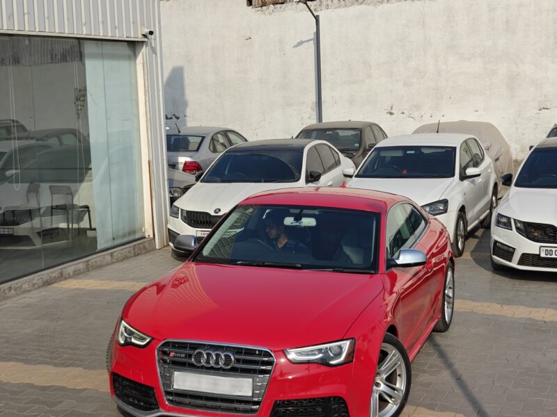 ‘12 Audi RS5