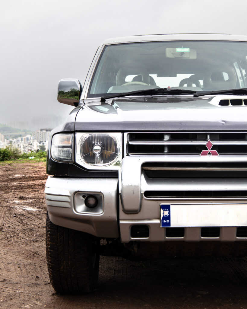 '09 Mitsubishi Pajero SFX