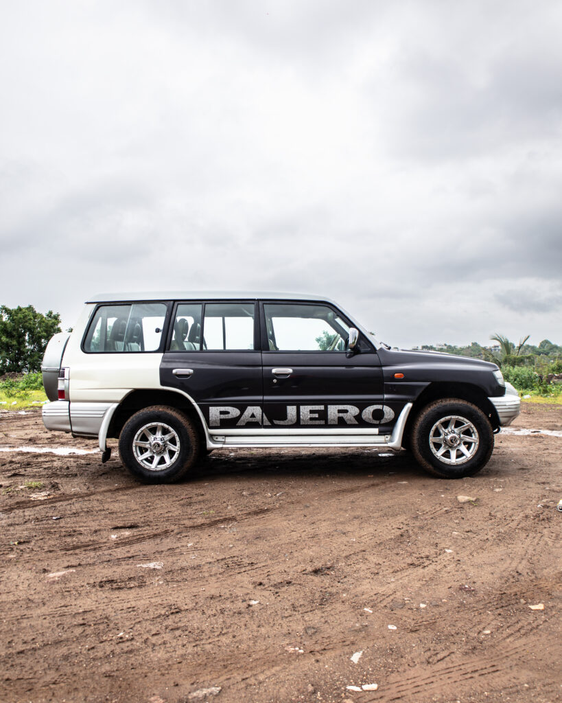 '09 Mitsubishi Pajero SFX