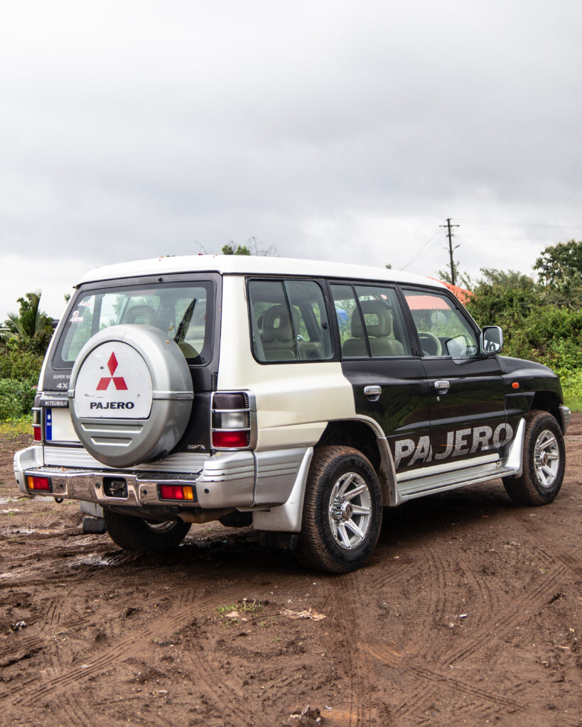 '09 Mitsubishi Pajero SFX