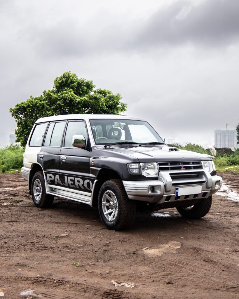 '09 Mitsubishi Pajero SFX