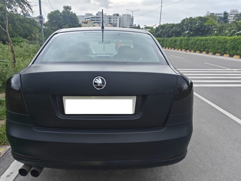 '11 Skoda Laura TSI