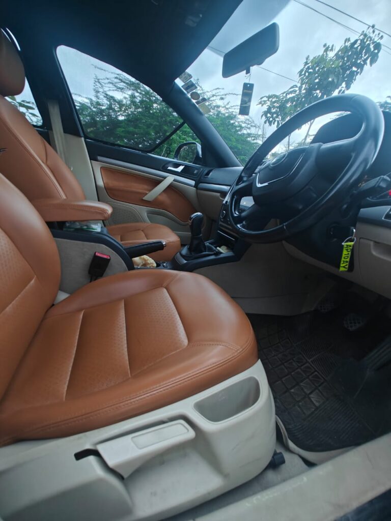 '11 Skoda Laura TSI