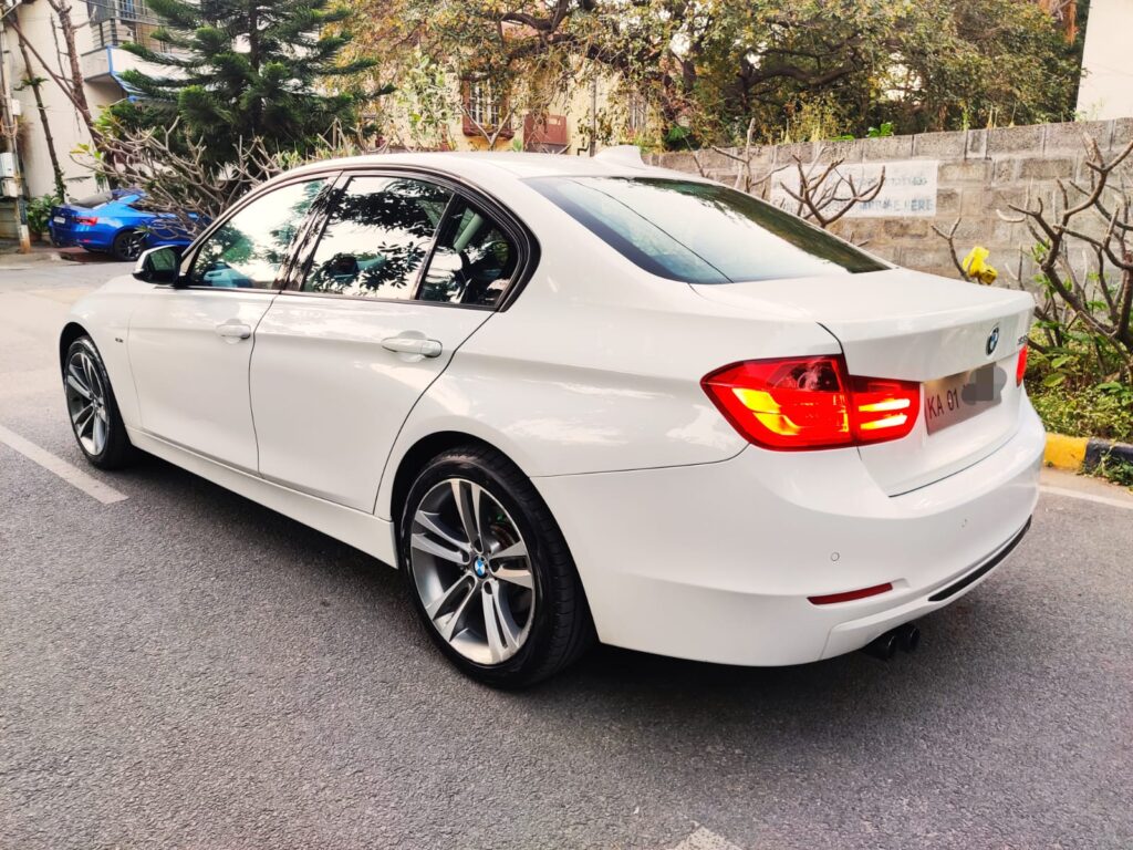 '14 BMW 3 Series (328i Sportline)