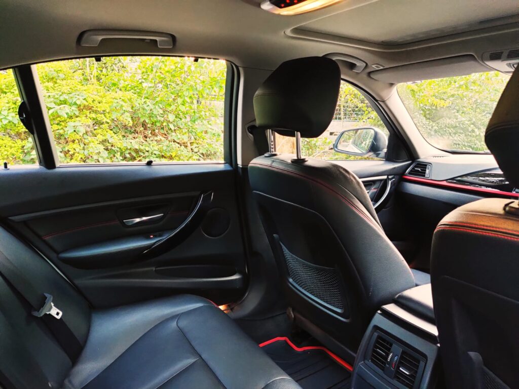 '14 BMW 3 Series (328i Sportline)