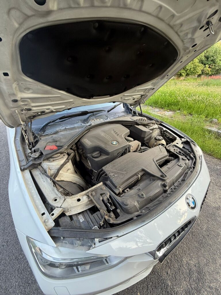 '14 BMW 3 Series (328i Sportline)