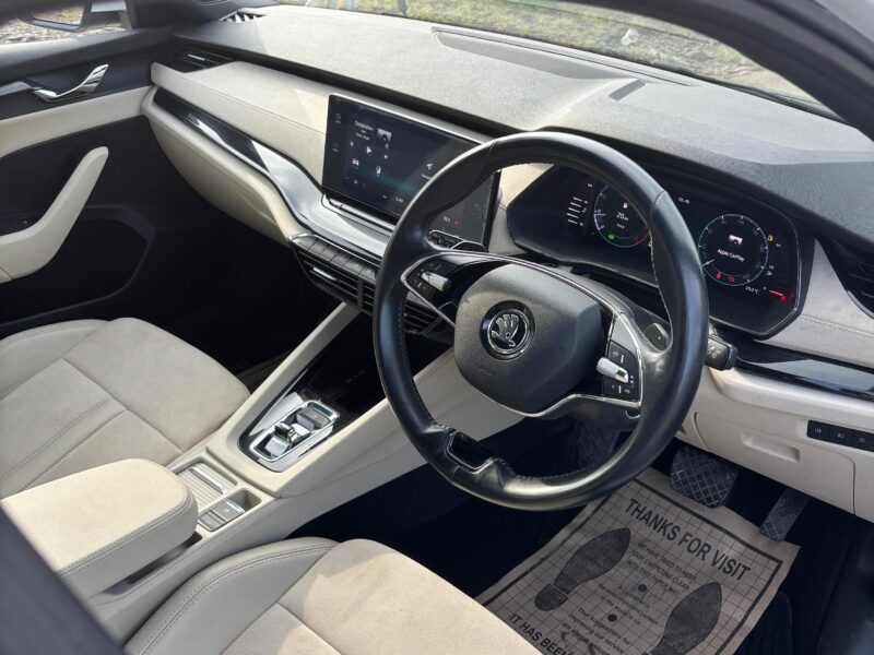 '22 Skoda Octavia Style 2.0 TSI.