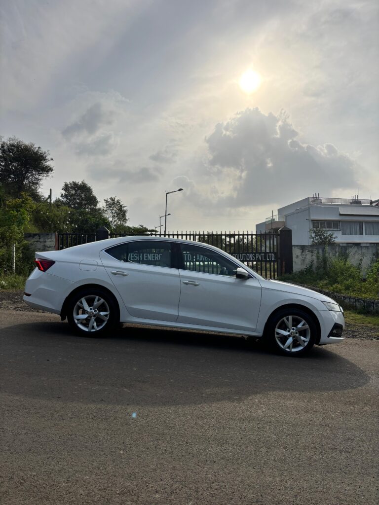 '22 Skoda Octavia Style 2.0 TSI.