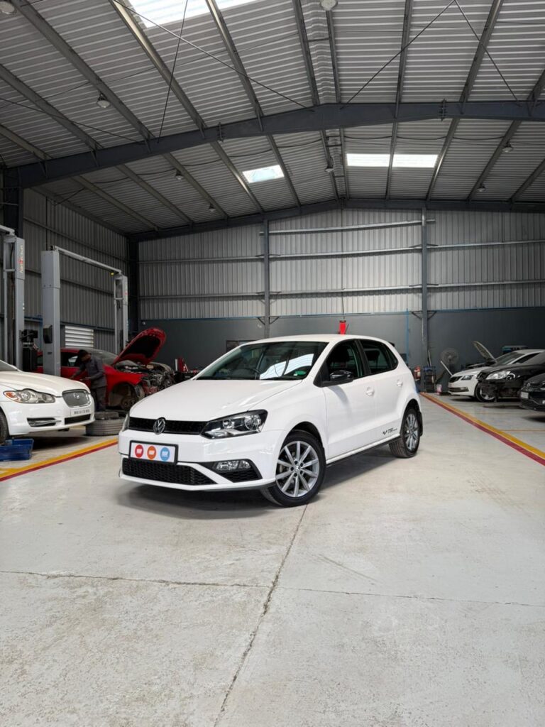 '20 VW Polo TSI Manual Highline Plus!