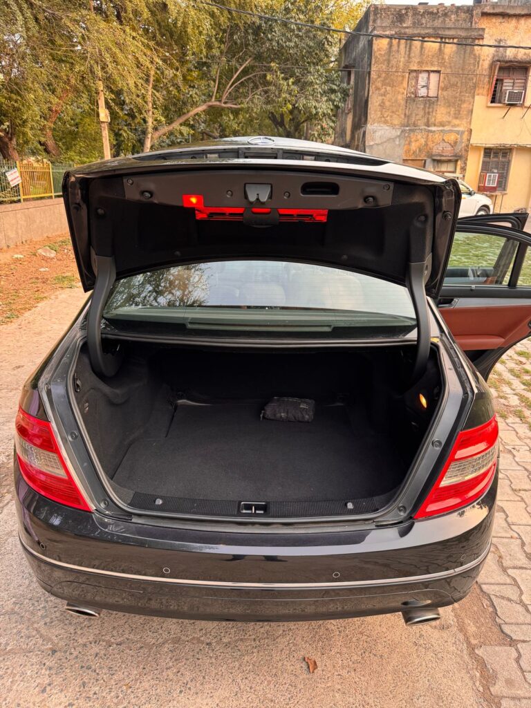 '10 Mercedes Benz C250 v6
