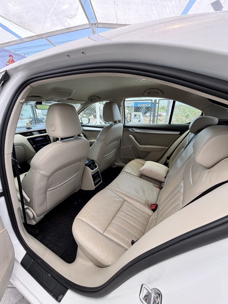 '17 MK3.5 Skoda Octavia Style With DQ250 Swap!