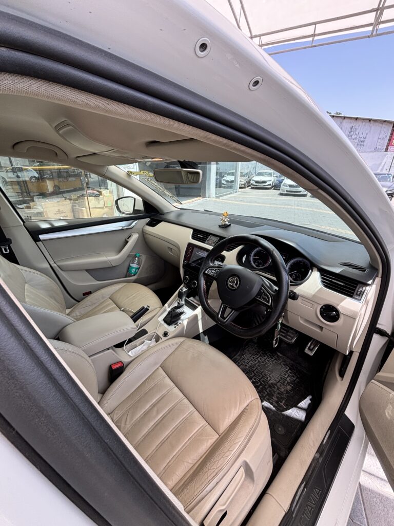 '17 MK3.5 Skoda Octavia Style With DQ250 Swap!