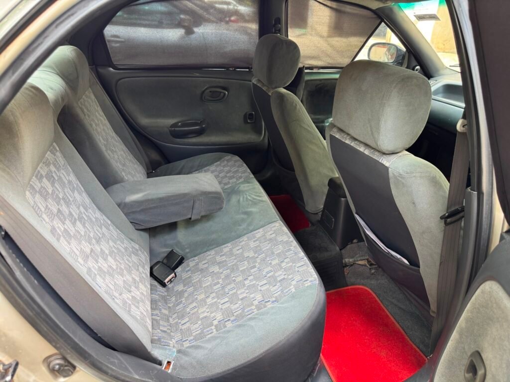 '05 Suzuki Baleno