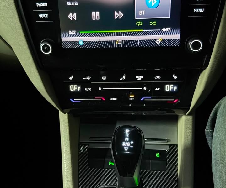 '17 Skoda Octavia 1.8TSI Style AT