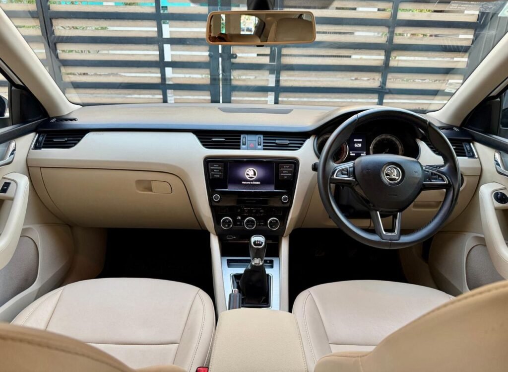 '18 Skoda Octavia 1.4TSI MT!