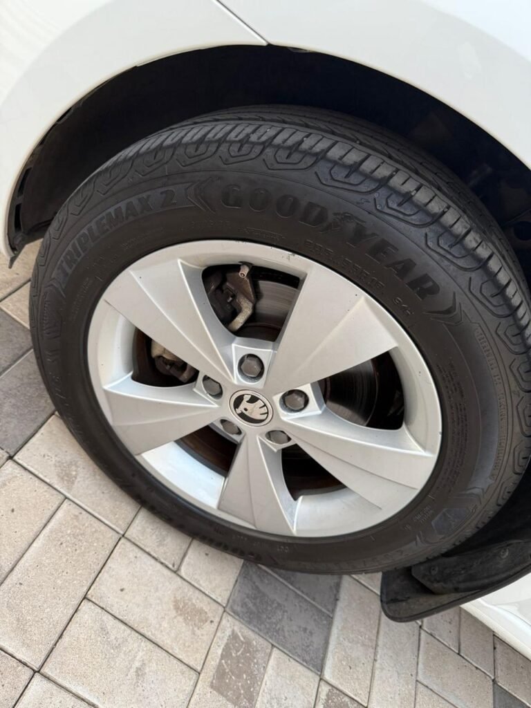 '18 Skoda Octavia 1.4TSI MT!