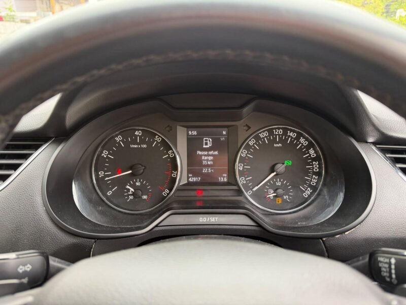 '14 Skoda Octavia Style Plus 1.8TSI AT