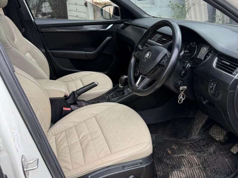 '14 Skoda Octavia Style Plus 1.8TSI AT